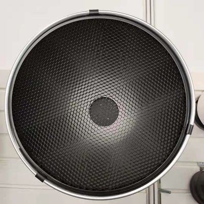 تستخدم إشارات المرور شبك قرص العسل من الألومنيوم الأسود 3003 مع إطارات متنوعة مخصصة