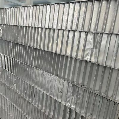 لوحة عسل الملحومة للنقل السكك الحديدية لوحة عسل الألومنيوم للبيع