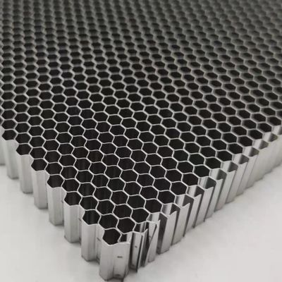 لحام بقعة 8.2mm حجم الخلية المعدن الفولاذ المقاوم للصدأ عسل الهواء المستقيم