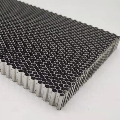 لحام بقعة 8.2mm حجم الخلية المعدن الفولاذ المقاوم للصدأ عسل الهواء المستقيم