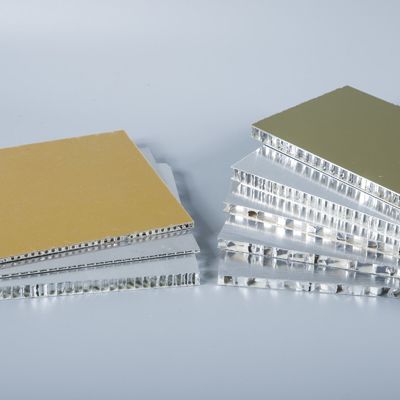 لوحات الحائط المغطاة بألمنيوم من PVDF PU Honeycomb 1200x2400mm